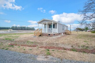 2446 Peartree Rd in Elizabeth City, NC - Building Photo - Building Photo