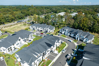 Sagamore at Mills Pond in Woodbury, NY - Building Photo - Building Photo