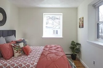 104 Trowbridge St, Unit 4R in Cambridge, MA - Foto de edificio - Building Photo