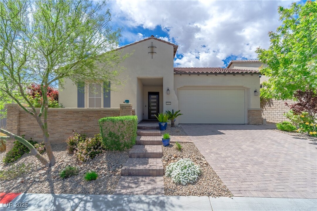 11831 Saverio Ave in Las Vegas, NV - Foto de edificio