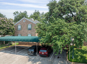 Central Austin in Austin, TX - Foto de edificio - Building Photo