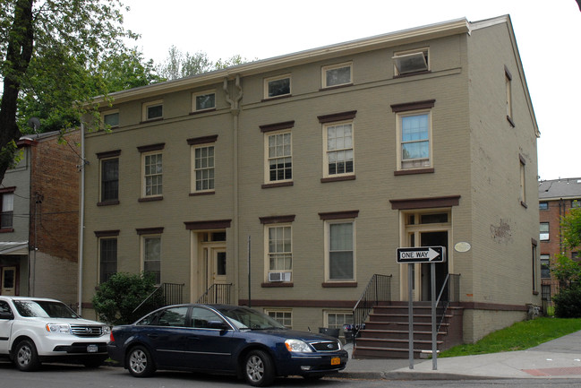 173 Chambers St in Newburgh, NY - Building Photo - Building Photo