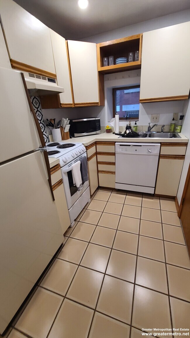 183 Endicott St, Unit 1 in Boston, MA - Foto de edificio - Building Photo