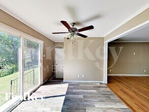 1365 Carmona Dr in Florissant, MO - Building Photo - Building Photo