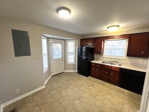 2404 N Ford St in Clarksville, TN - Building Photo - Building Photo