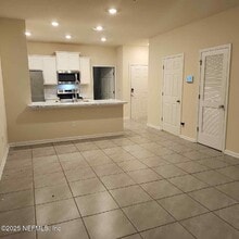 86624 Shortline Cir in Yulee, FL - Building Photo - Building Photo