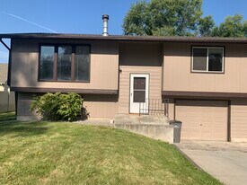 11325 E 16th Ave, Unit 11327 in Spokane Valley, WA - Building Photo