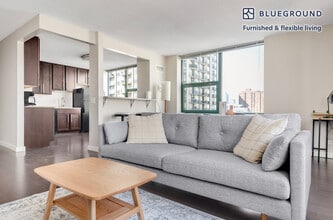 77 W Huron St in Chicago, IL - Foto de edificio - Building Photo