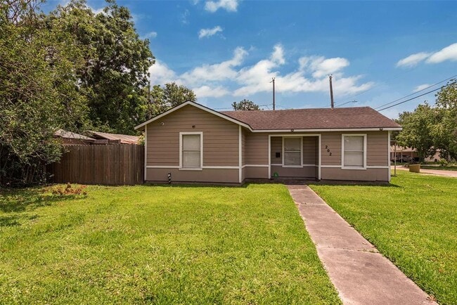 property at 202 Norview Dr