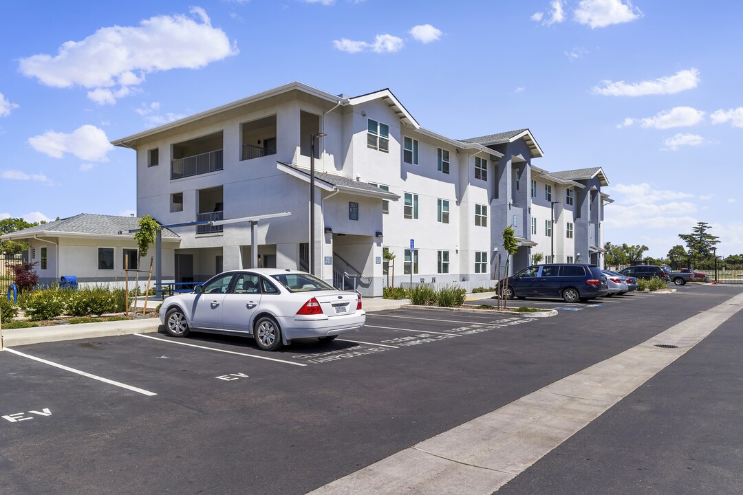 The Retreat at Merced in Merced, CA - Building Photo