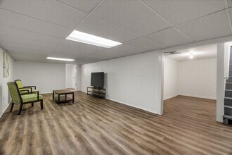 11814 Flushing Dr in Maryland Heights, MO - Building Photo - Building Photo