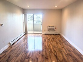 4110 Hale Pky, Unit Atlantis Condominiums in Denver, CO - Building Photo