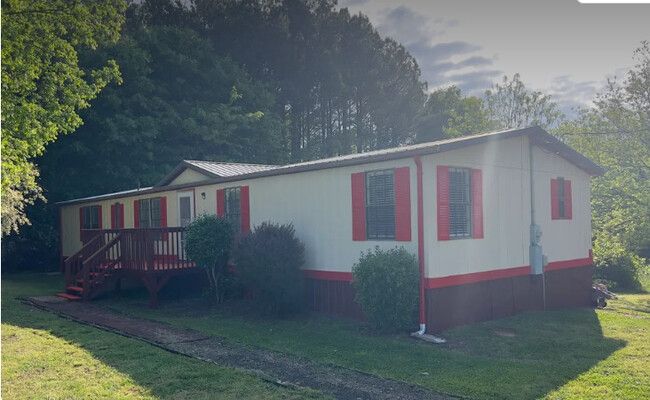 property at 2001 US-441