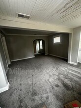 8669 Hupp Ave in Warren, MI - Building Photo - Building Photo