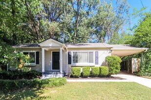 1111 Burbank Cir in Marietta, GA - Building Photo