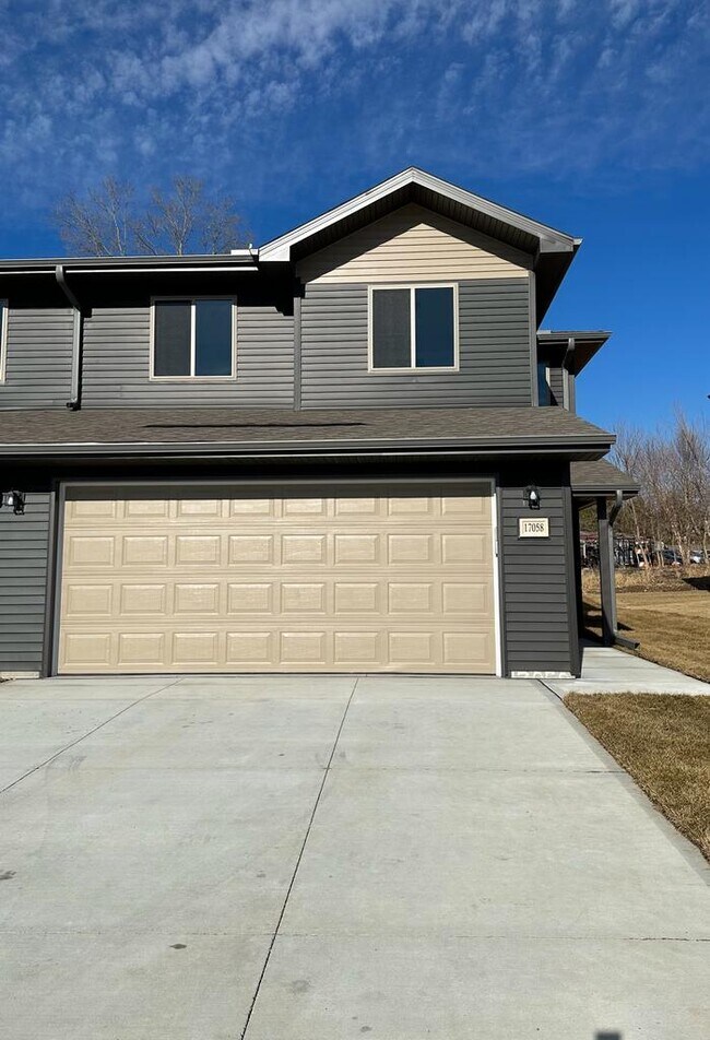 17058 Hawthorne Ave Rentals in Omaha, NE