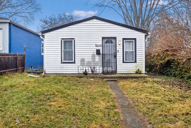 property at 2415 N Oxford St