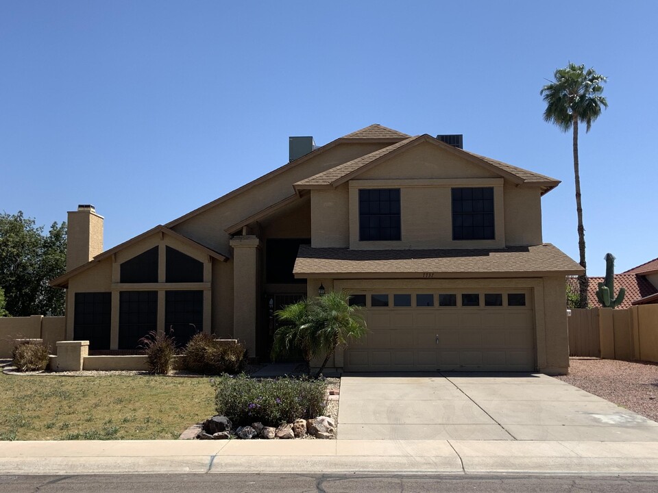 7737 W Dreyfus Dr in Peoria, AZ - Building Photo