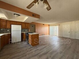 1190 Ramar Rd in Bullhead City, AZ - Building Photo