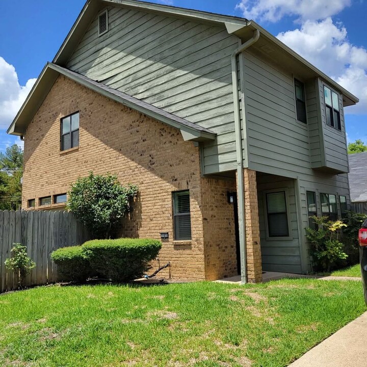 103 Sage Rd in Longview, TX - Building Photo