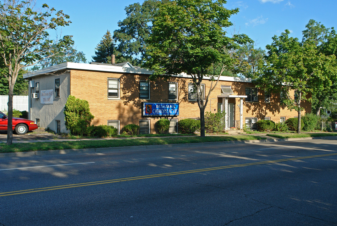 905 White Bear Ave N in St. Paul, MN - Building Photo