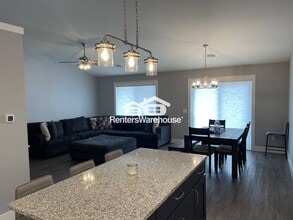 4941 Field Crest Ln in Eau Claire, WI - Building Photo - Building Photo