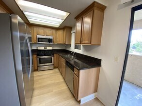 3853 San Ramon Dr in Oceanside, CA - Building Photo - Building Photo