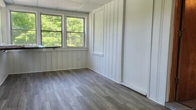10 Benedict St in Plymouth, CT - Building Photo - Building Photo