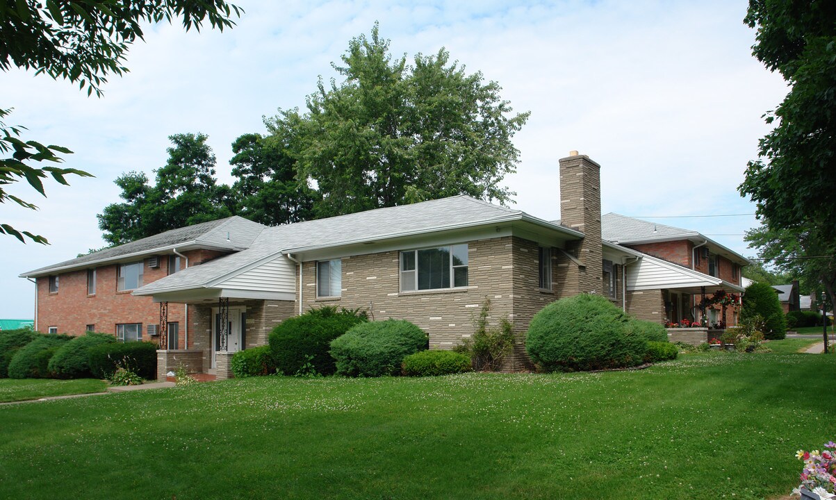 Dohr Apartments in Greece, NY - Foto de edificio