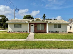 1327 Garfield St in Hollywood, FL - Building Photo - Building Photo