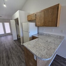 1214 Peyton Cir in Greenville, NC - Building Photo - Building Photo