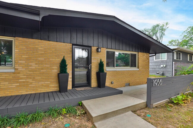 property at 1936 E Greenwood St