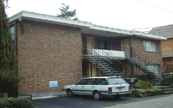 Kingston Apartments in Seattle, WA - Building Photo - Building Photo