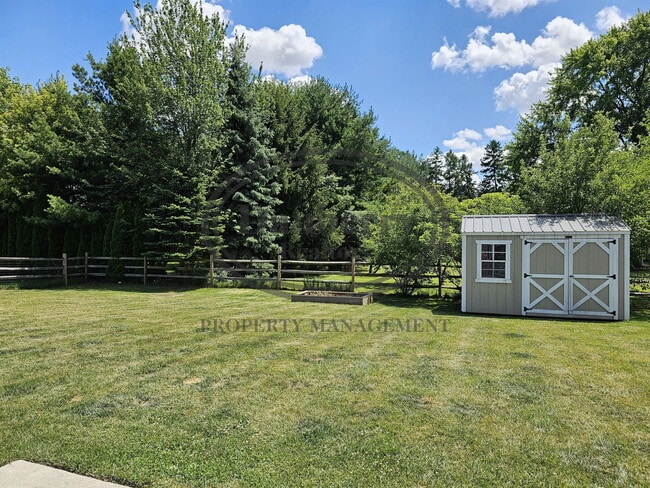 6625 Wesley Dr in Walbridge, OH - Building Photo - Building Photo