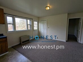 95 Main St in Whitefield, ME - Building Photo - Building Photo