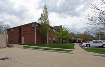 Applewood Place in Mansfield, OH - Foto de edificio - Building Photo