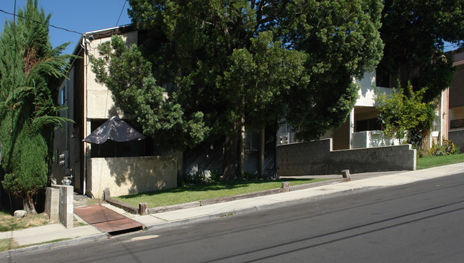 7635 Wyngate St in Tujunga, CA - Foto de edificio - Building Photo