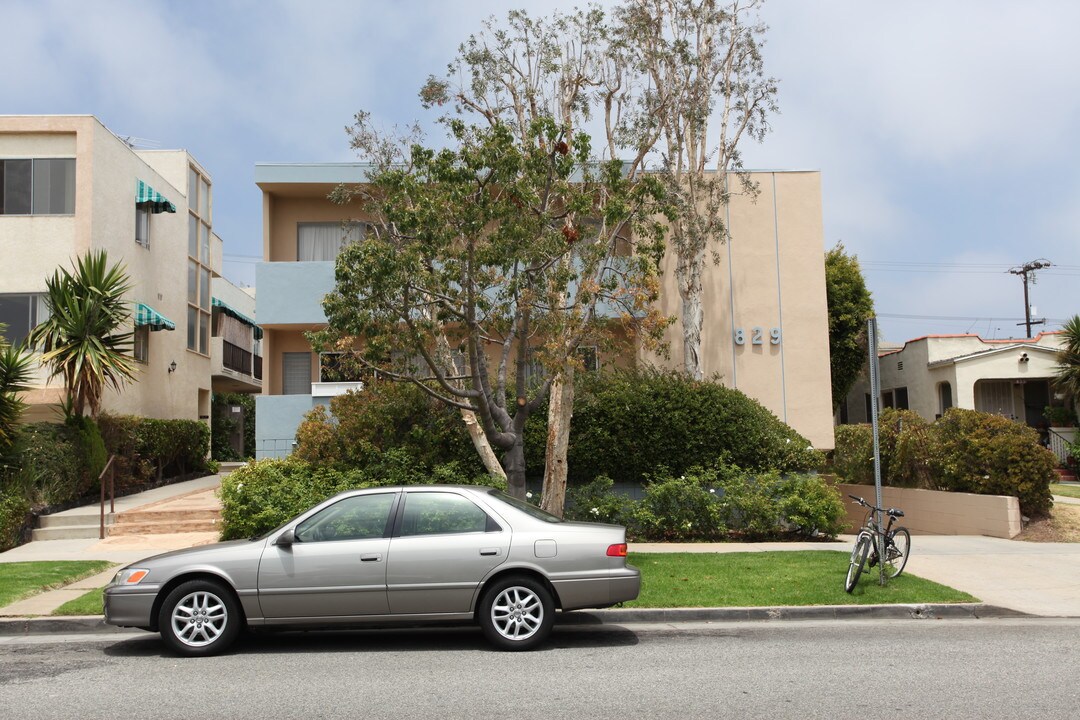 829 Euclid St in Santa Monica, CA - Foto de edificio