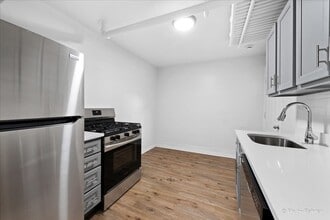 5440 N Campbell Ave, Unit Garden in Chicago, IL - Foto de edificio - Building Photo