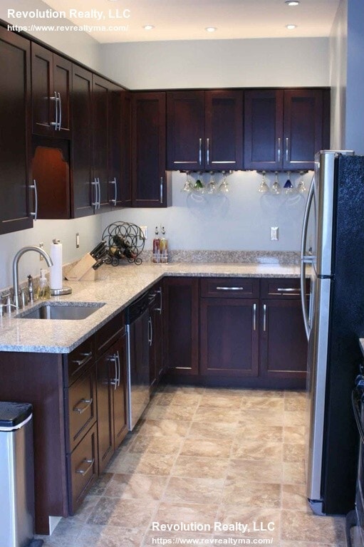 394 Riverway, Unit 7 in Boston, MA - Building Photo - Building Photo
