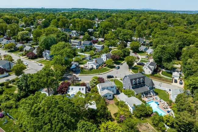 Casas Alquiler en Glen Cove, NY