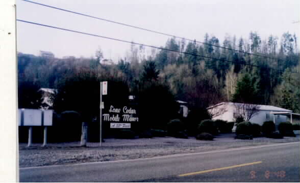 Lone Ceder Mobile Manor in Puyallup, WA - Building Photo - Building Photo