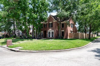 4515 Tall Ridge Ct in Houston, TX - Building Photo - Building Photo