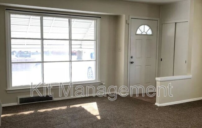 536 W Poinsetta Ave in Toledo, OH - Building Photo - Building Photo