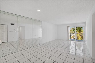 1428 Euclid Ave in Miami Beach, FL - Building Photo - Building Photo