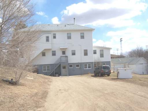 501 Memorial Hwy in Bismarck, ND - Foto de edificio - Building Photo