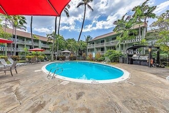 75-5776-5776 Kuakini Hwy in Kailua Kona, HI - Building Photo - Building Photo