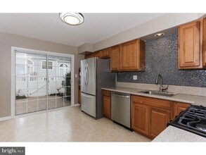 206 Sandpiper Ct in Pennington, NJ - Building Photo - Building Photo