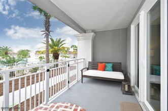 79 West in Panama City Beach, FL - Building Photo - Interior Photo