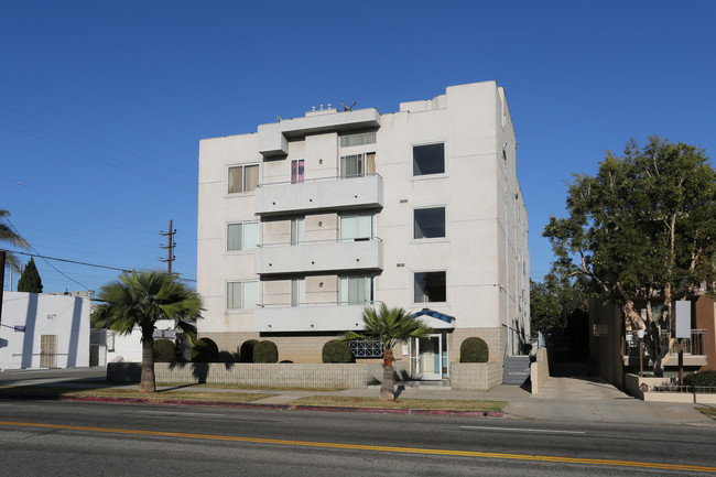 2524 S Sepulveda Blvd in Los Angeles, CA - Building Photo - Primary Photo